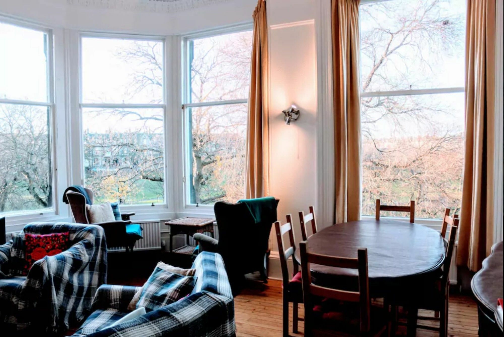 Traditional Apartment Oer The Meadows Edinburgh Exterior foto